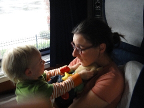 Fen & Mommy in the next roomette
